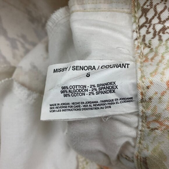 Bandolino Mandie Capri Women's size 8 Multi Color Denim jeans - Picture 4 of 4